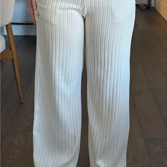 ALO Yoga Ribbed Wide-Leg Pants in Ivory